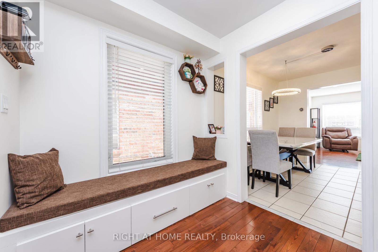 1268 Newell Street, Milton, Ontario  L9T 6C2 - Photo 8 - W12980750