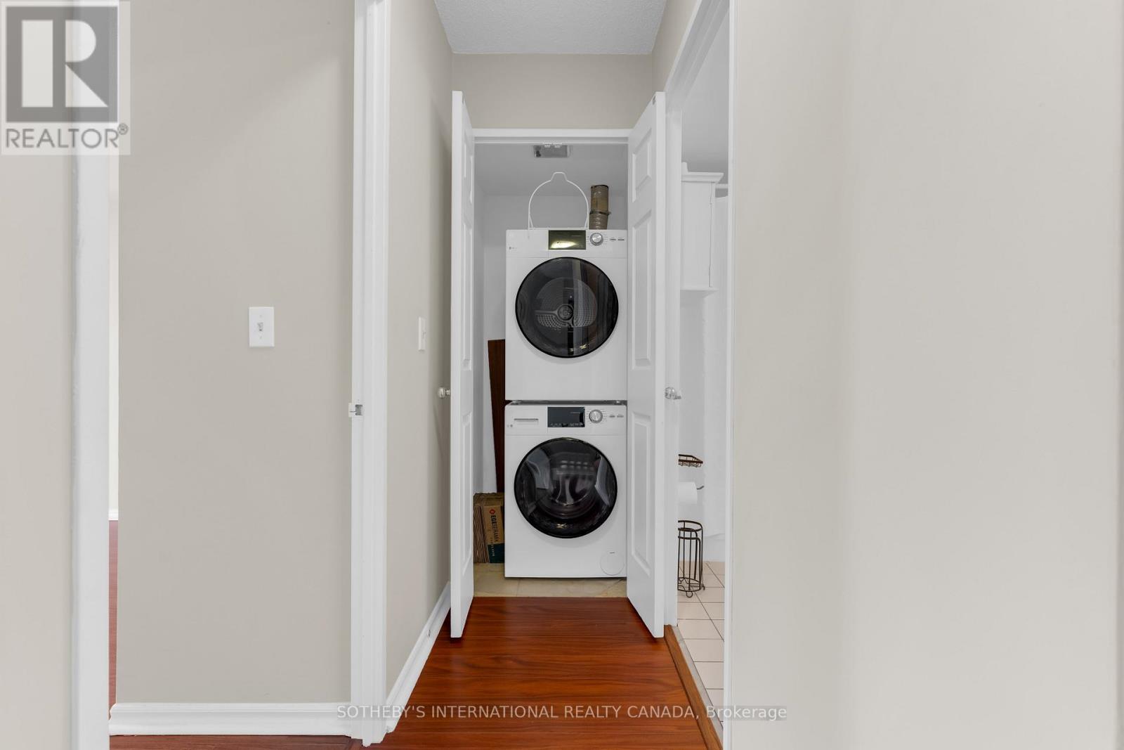 1411 - 325 Webb Drive, Mississauga, Ontario  L5B 3Z9 - Photo 14 - W12980756