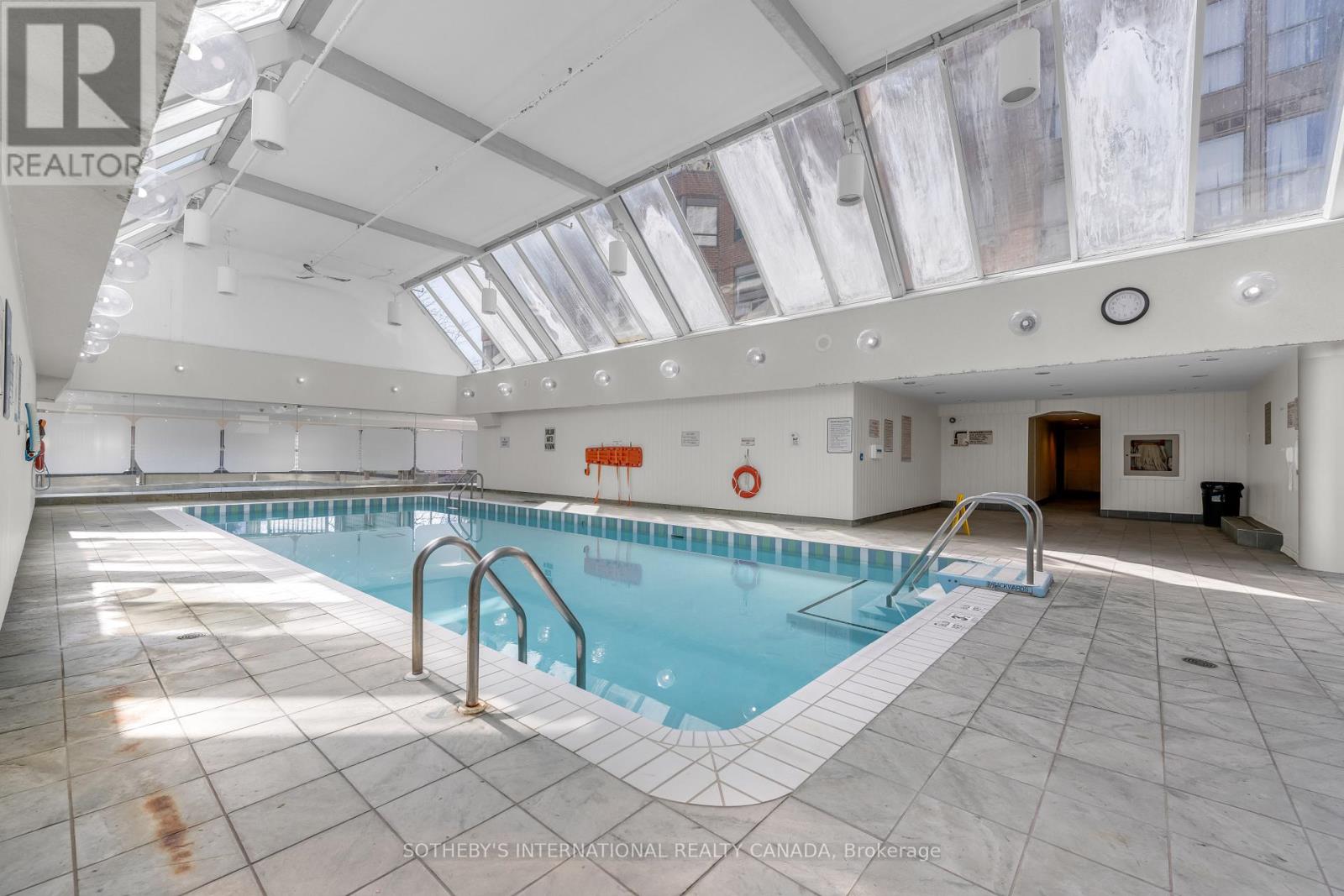 1411 - 325 Webb Drive, Mississauga, Ontario  L5B 3Z9 - Photo 19 - W12980756