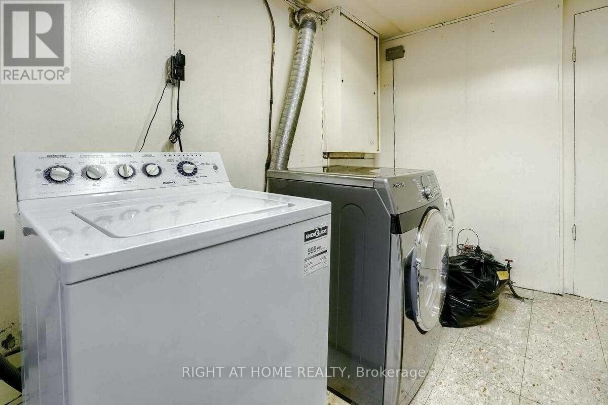 Basement - 113 Dellbrook Crescent, Toronto, Ontario  M9L 1E3 - Photo 12 - W12980776