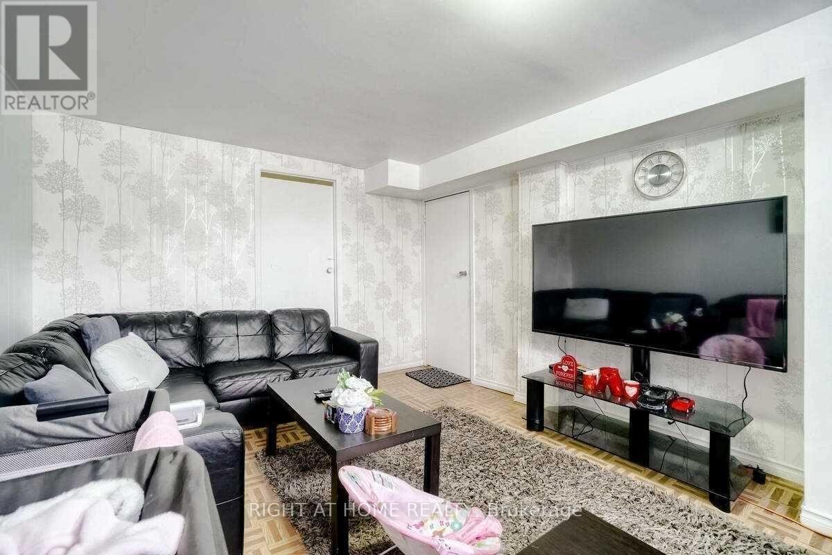 Basement - 113 Dellbrook Crescent, Toronto, Ontario  M9L 1E3 - Photo 3 - W12980776