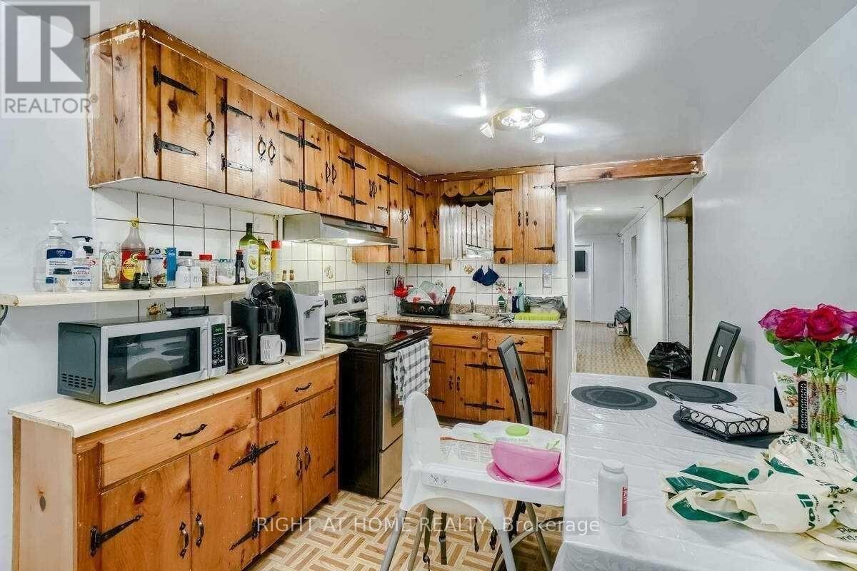 Basement - 113 Dellbrook Crescent, Toronto, Ontario  M9L 1E3 - Photo 4 - W12980776