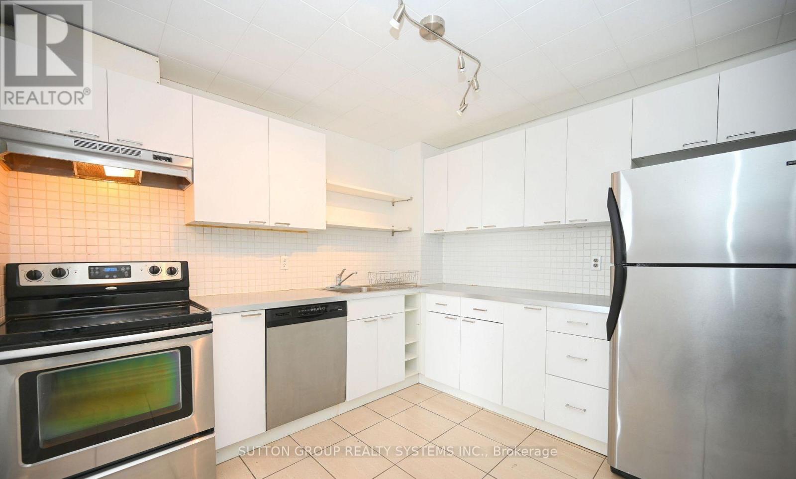 2114 - 115 Hillcrest Avenue, Mississauga, Ontario  L5B 3Y9 - Photo 10 - W12980792