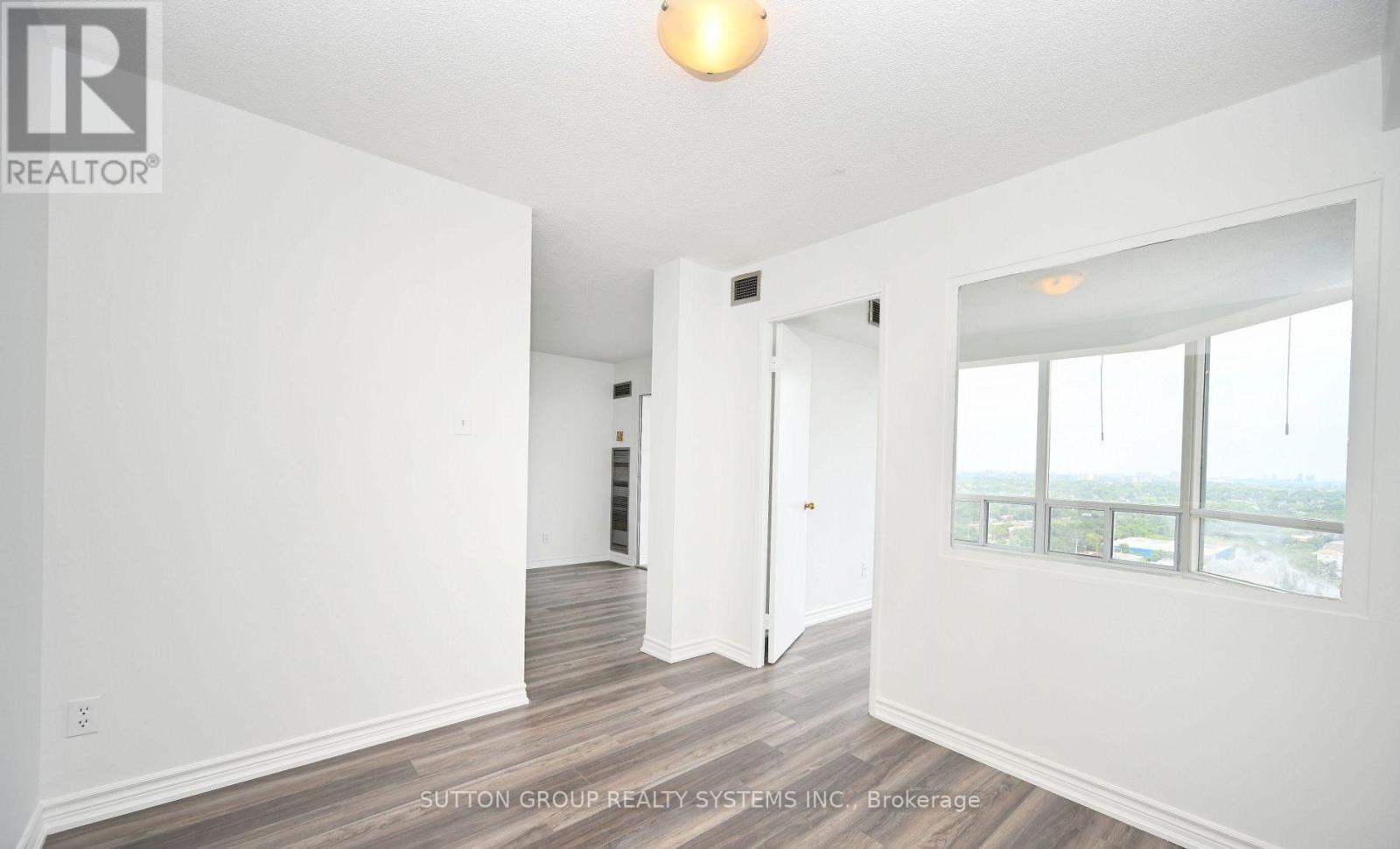 2114 - 115 Hillcrest Avenue, Mississauga, Ontario  L5B 3Y9 - Photo 12 - W12980792