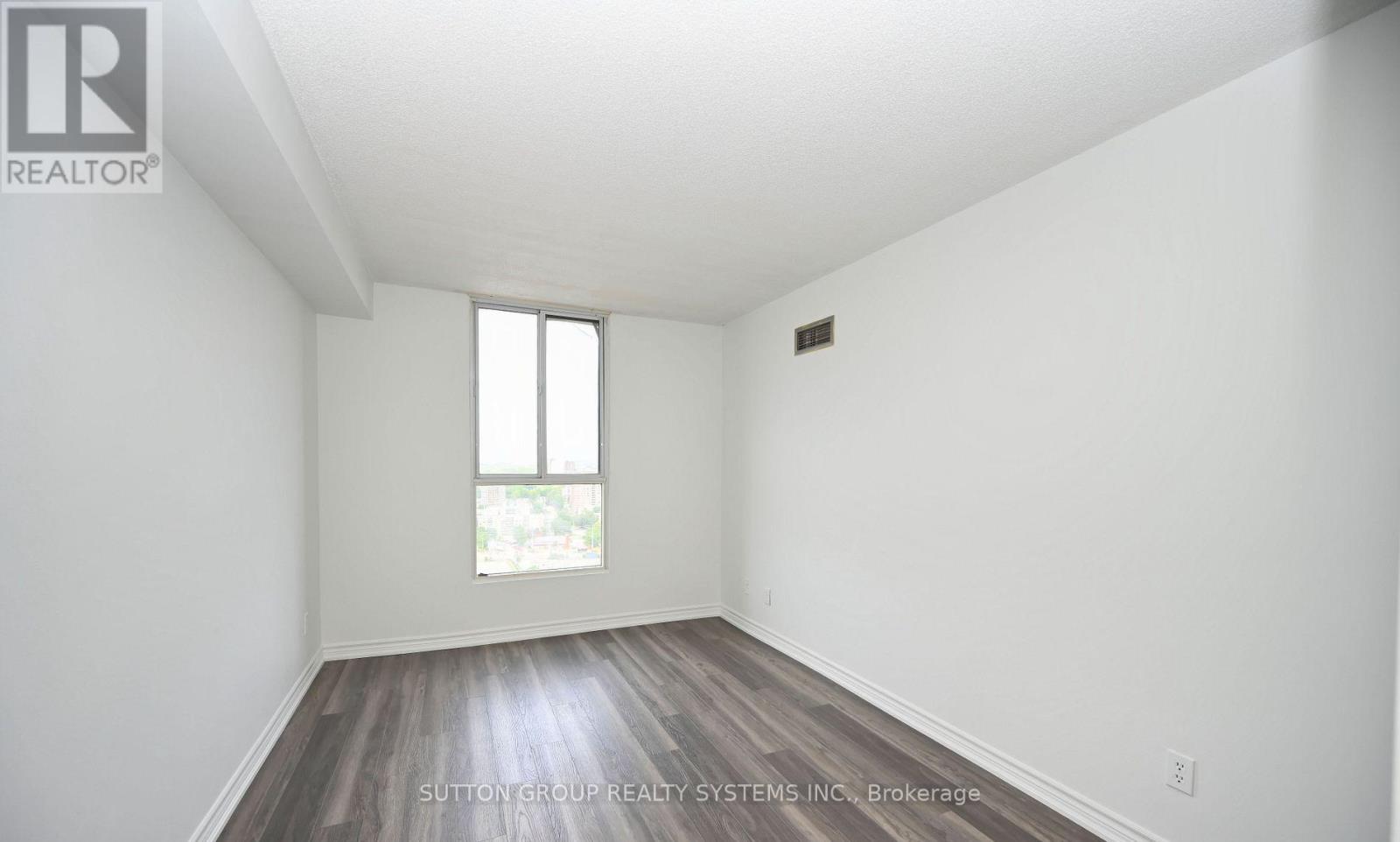 2114 - 115 Hillcrest Avenue, Mississauga, Ontario  L5B 3Y9 - Photo 17 - W12980792