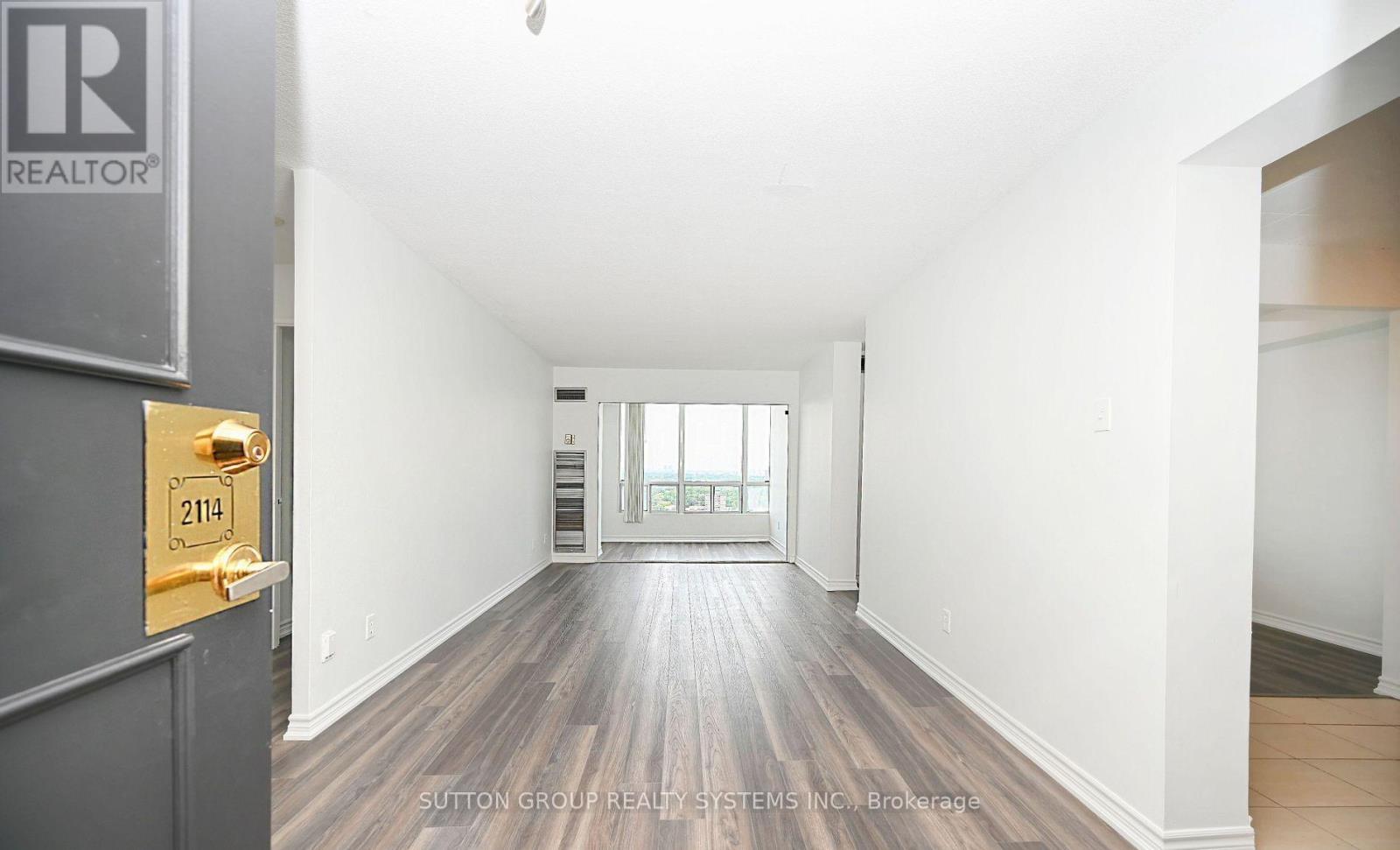 2114 - 115 Hillcrest Avenue, Mississauga, Ontario  L5B 3Y9 - Photo 6 - W12980792