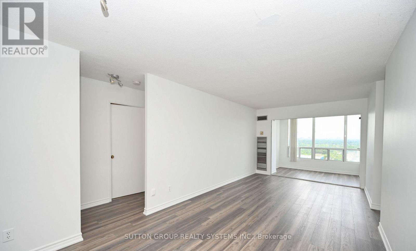 2114 - 115 Hillcrest Avenue, Mississauga, Ontario  L5B 3Y9 - Photo 8 - W12980792