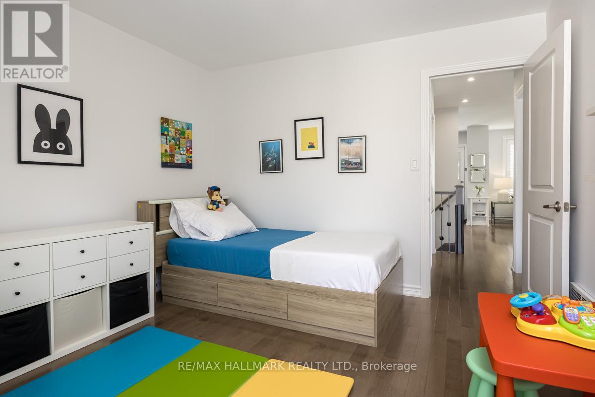 84 Delma Drive, Toronto, Ontario  M8W 4P1 - Photo 15 - W12980818