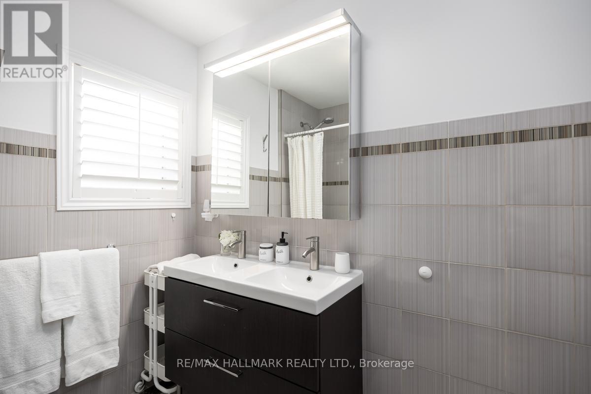 84 Delma Drive, Toronto, Ontario  M8W 4P1 - Photo 18 - W12980818