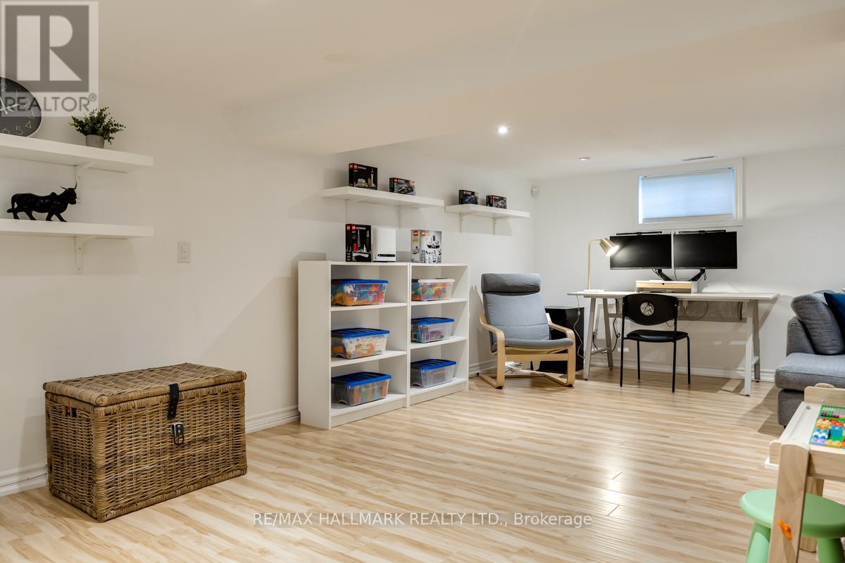 84 Delma Drive, Toronto, Ontario  M8W 4P1 - Photo 22 - W12980818