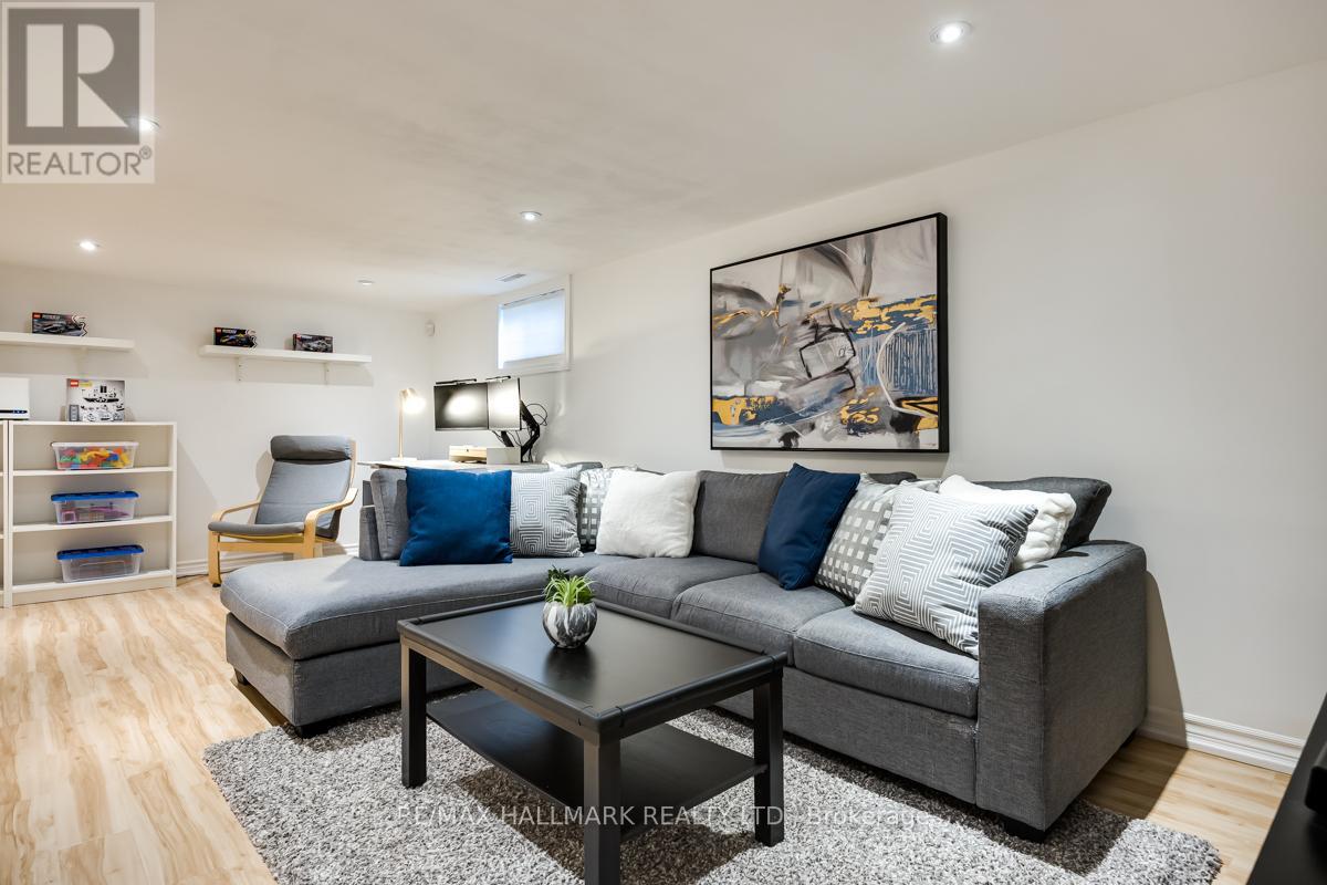 84 Delma Drive, Toronto, Ontario  M8W 4P1 - Photo 27 - W12980818