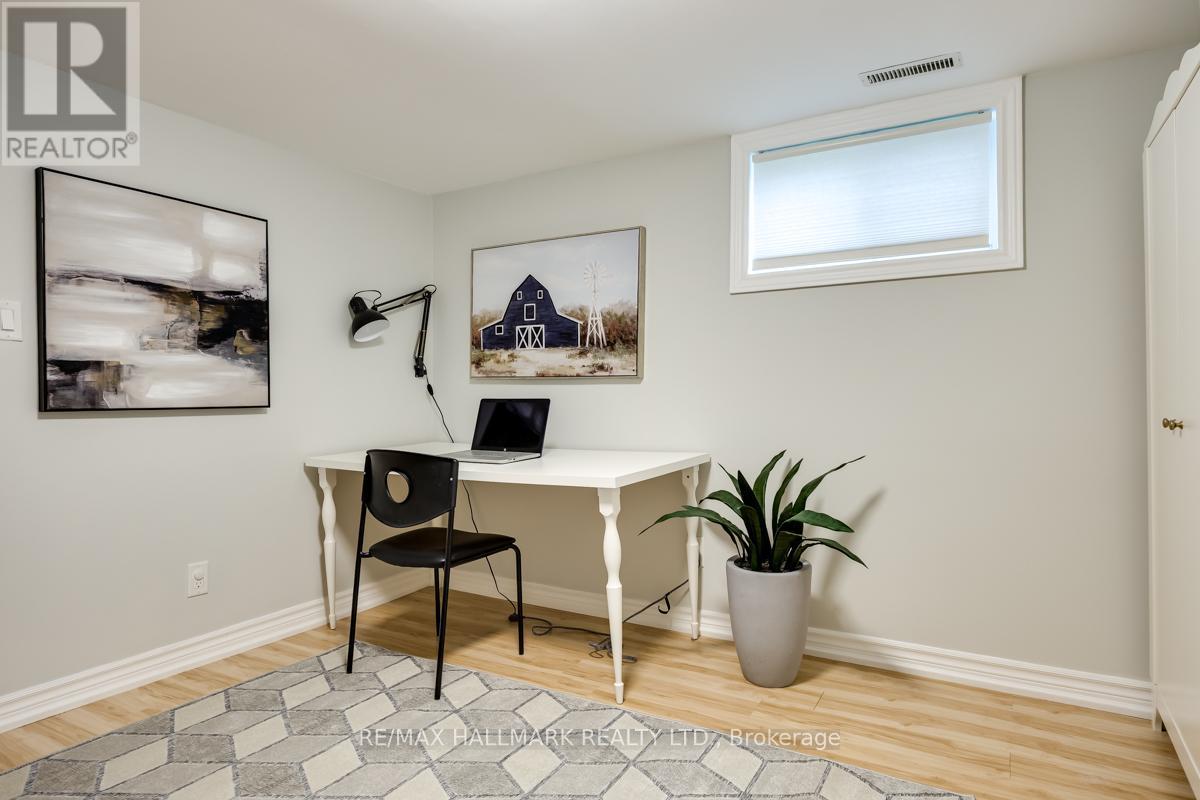 84 Delma Drive, Toronto, Ontario  M8W 4P1 - Photo 31 - W12980818