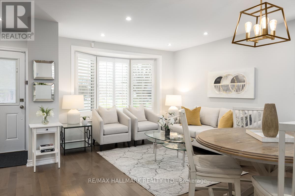 84 Delma Drive, Toronto, Ontario  M8W 4P1 - Photo 5 - W12980818