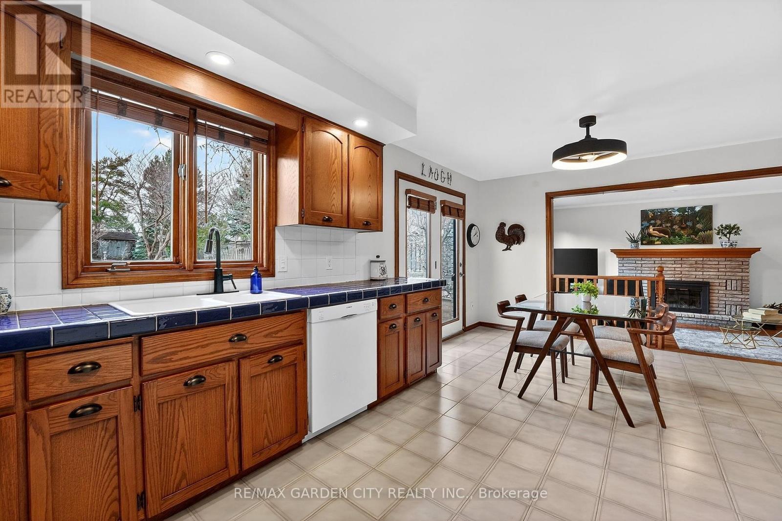 72 National Drive, Hamilton, Ontario  L8G 5A8 - Photo 13 - X12980762