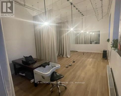 Main - 984 Queen Street W, Toronto, Ontario  M6J 1H1 - Photo 8 - C12958734