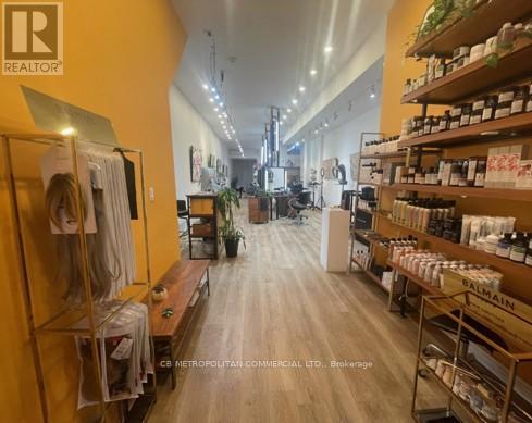 Main - 984 Queen Street W, Toronto, Ontario  M6J 1H1 - Photo 5 - C12958734