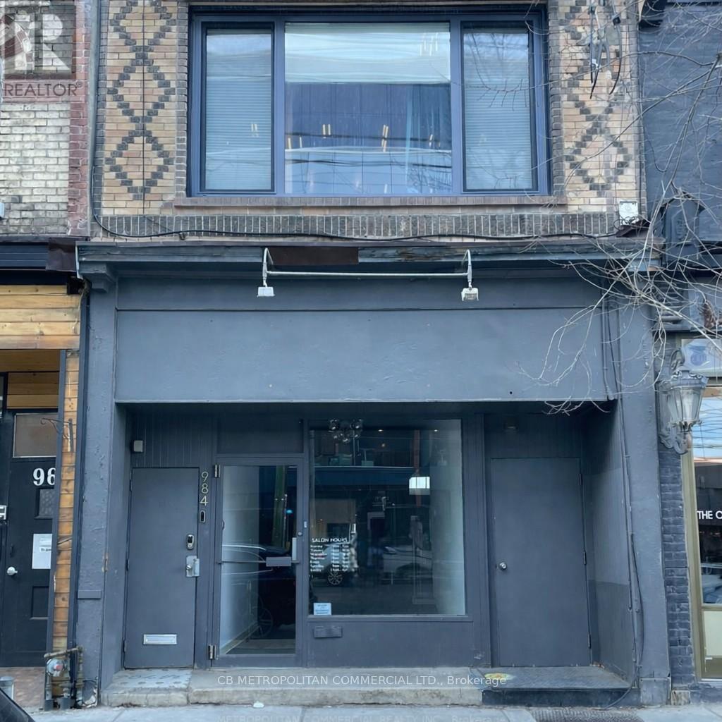 Main - 984 Queen Street W, Toronto, Ontario  M6J 1H1 - Photo 2 - C12958734