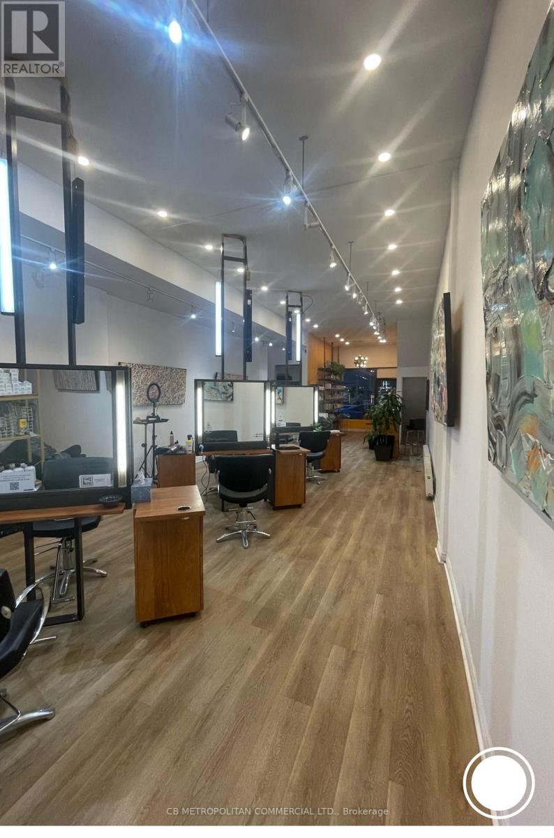 Main - 984 Queen Street W, Toronto, Ontario  M6J 1H1 - Photo 6 - C12958734