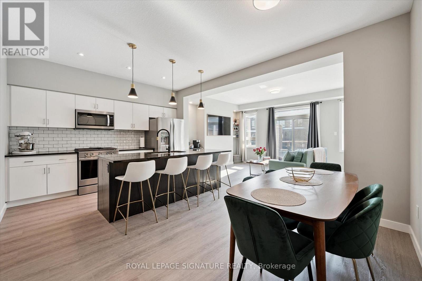 77 Beechwood Avenue, Guelph (Junction/onward Willow), Ontario  N1H 0B6 - Photo 6 - X12940012