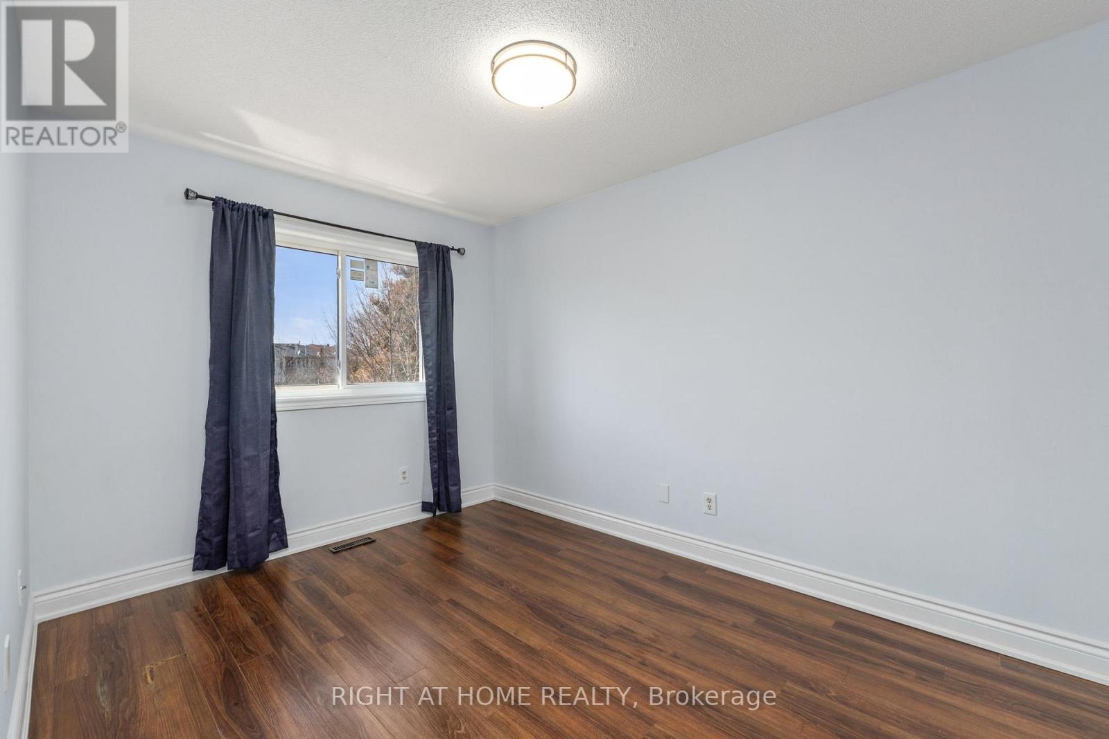 100 - 2350 Grand Ravine Drive, Oakville, Ontario  L6H 6E2 - Photo 26 - W12979314