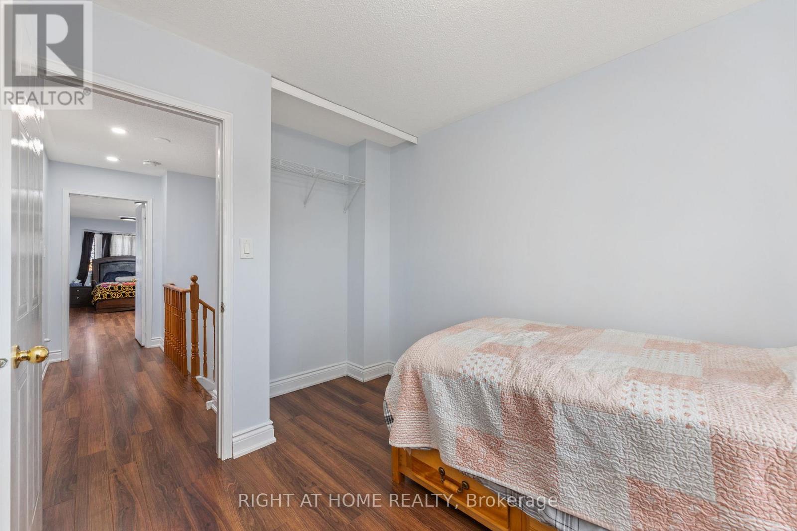 100 - 2350 Grand Ravine Drive, Oakville, Ontario  L6H 6E2 - Photo 29 - W12979314