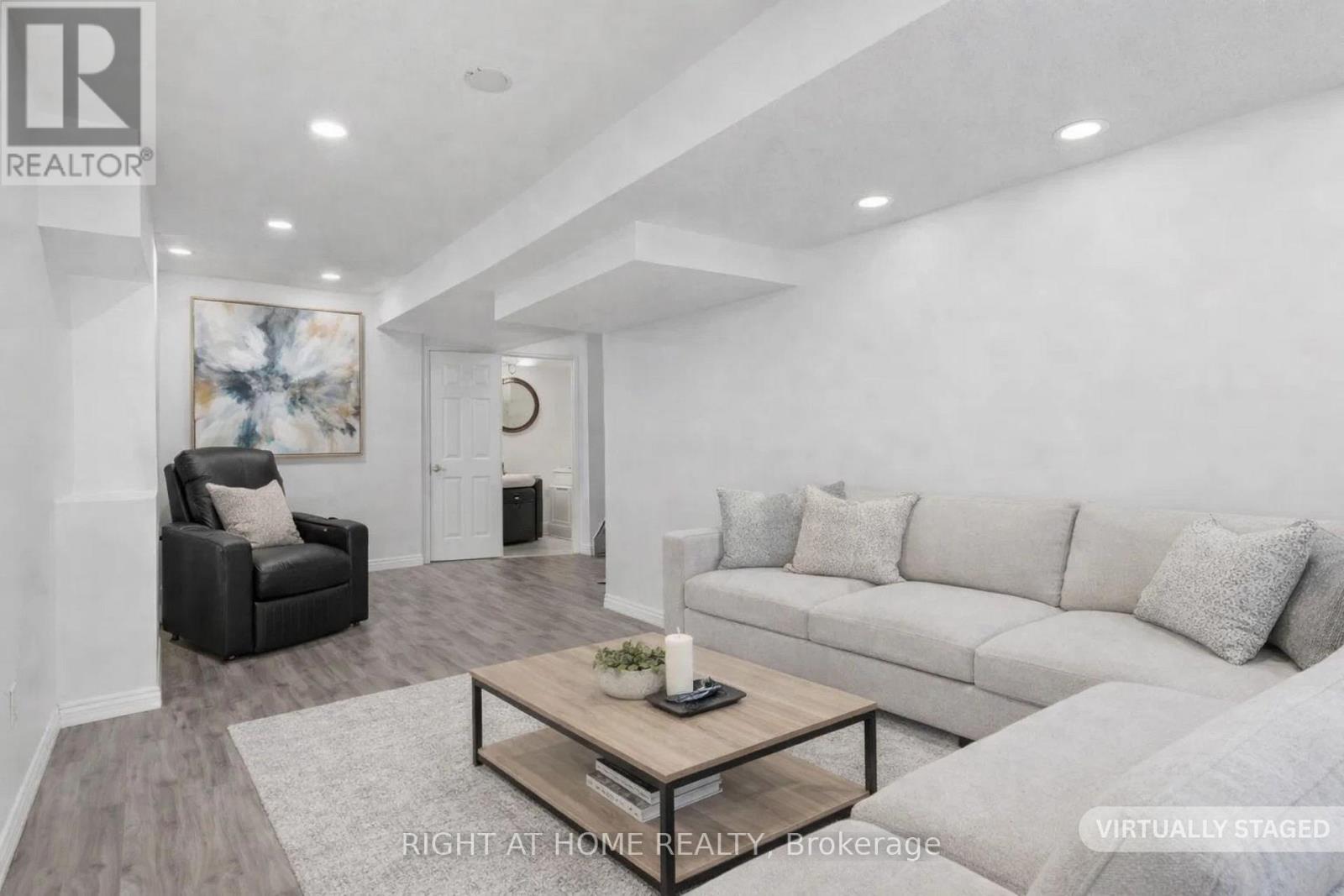 100 - 2350 Grand Ravine Drive, Oakville, Ontario  L6H 6E2 - Photo 34 - W12979314