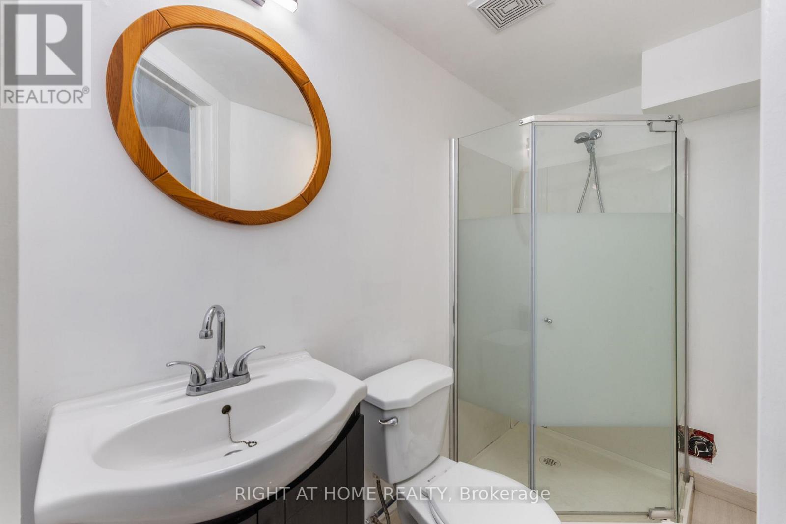 100 - 2350 Grand Ravine Drive, Oakville, Ontario  L6H 6E2 - Photo 38 - W12979314