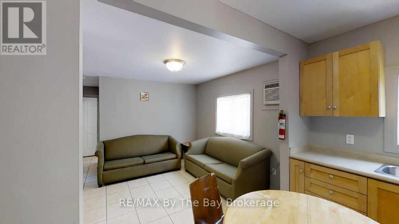 44 12th Street N, Wasaga Beach, Ontario  L9Z 2J9 - Photo 10 - S12980898