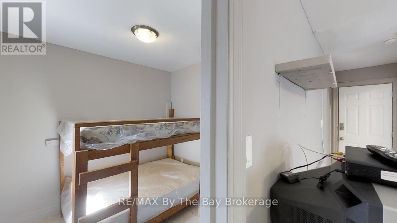 44 12th Street N, Wasaga Beach, Ontario  L9Z 2J9 - Photo 12 - S12980898