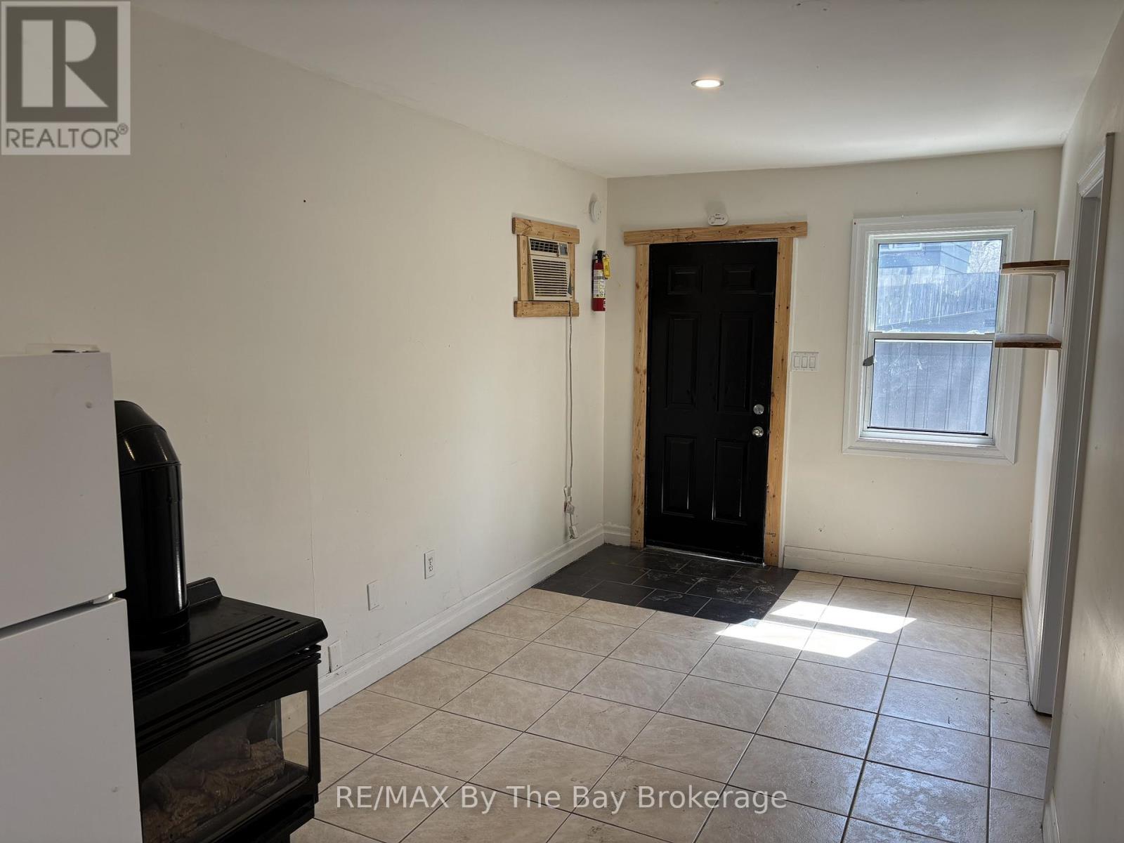 44 12th Street N, Wasaga Beach, Ontario  L9Z 2J9 - Photo 19 - S12980898