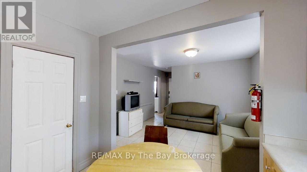 44 12th Street N, Wasaga Beach, Ontario  L9Z 2J9 - Photo 4 - S12980898