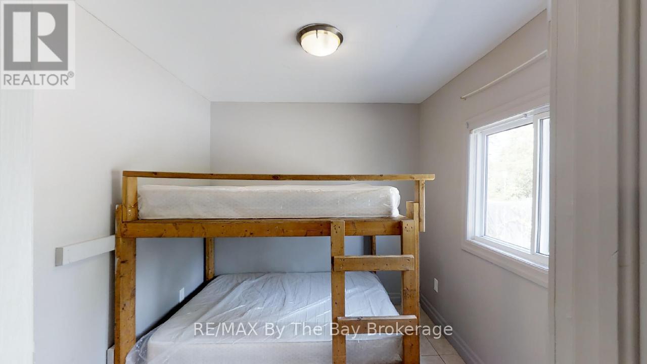 44 12th Street N, Wasaga Beach, Ontario  L9Z 2J9 - Photo 8 - S12980898