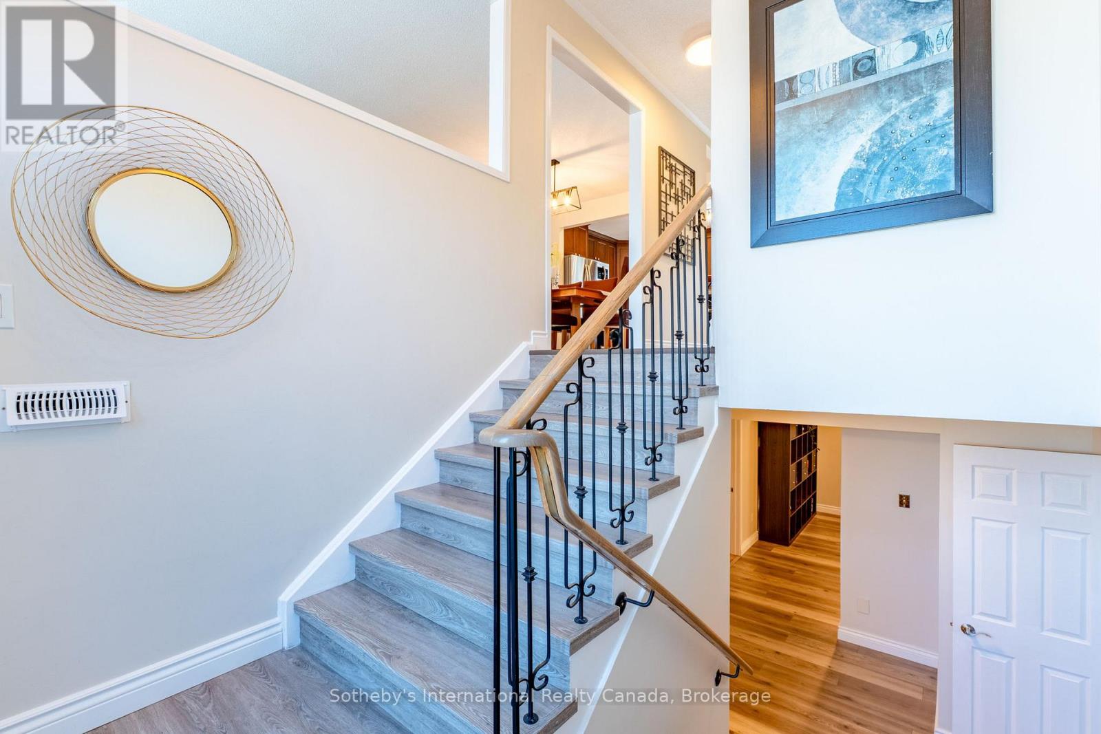 299 Harvie Road, Barrie, Ontario  L4N 8J5 - Photo 4 - S12980904