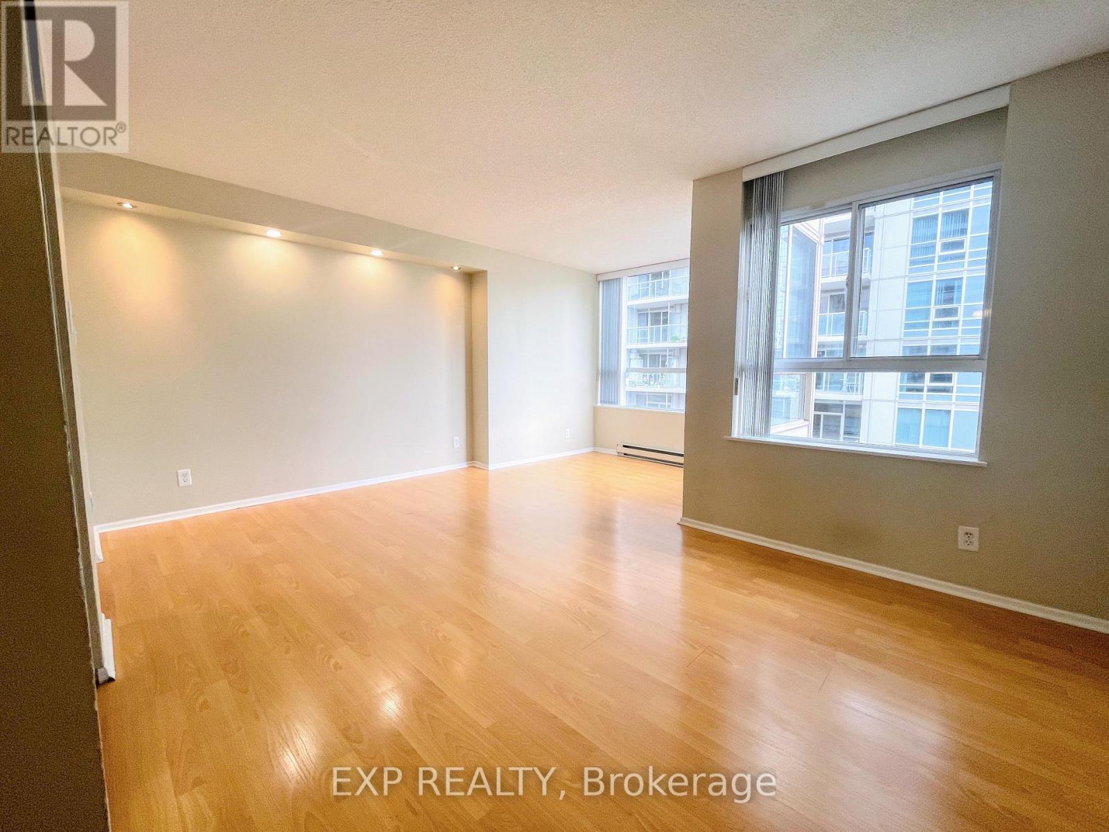 1910 - 717 Bay Street, Toronto, Ontario  M5G 2J9 - Photo 13 - C12980910