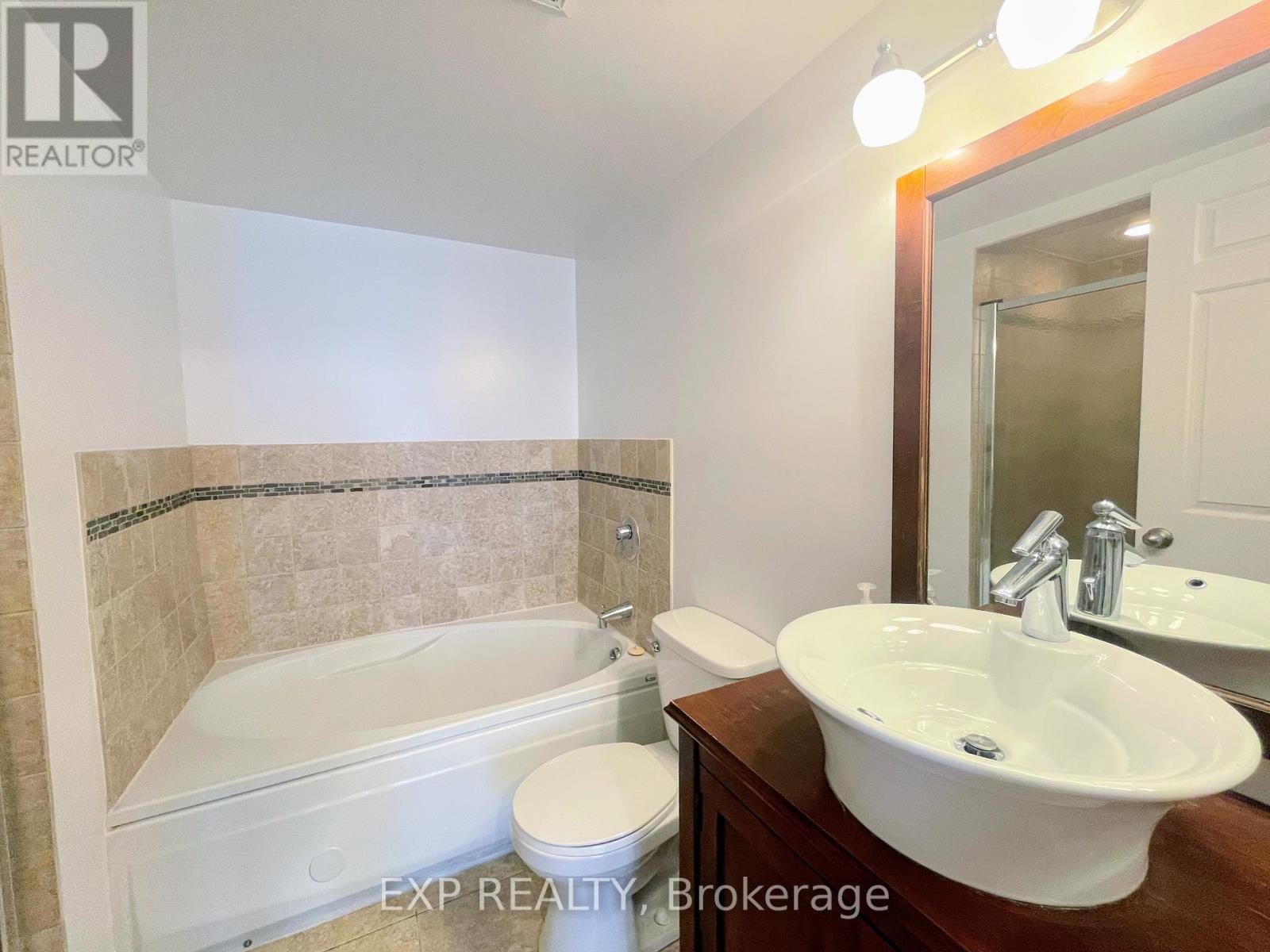 1910 - 717 Bay Street, Toronto, Ontario  M5G 2J9 - Photo 17 - C12980910