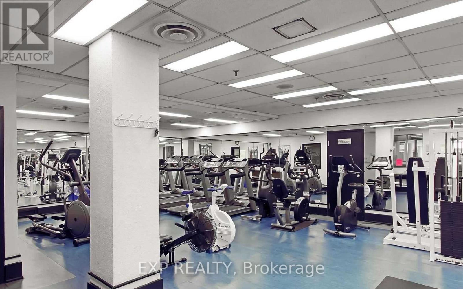 1910 - 717 Bay Street, Toronto, Ontario  M5G 2J9 - Photo 21 - C12980910