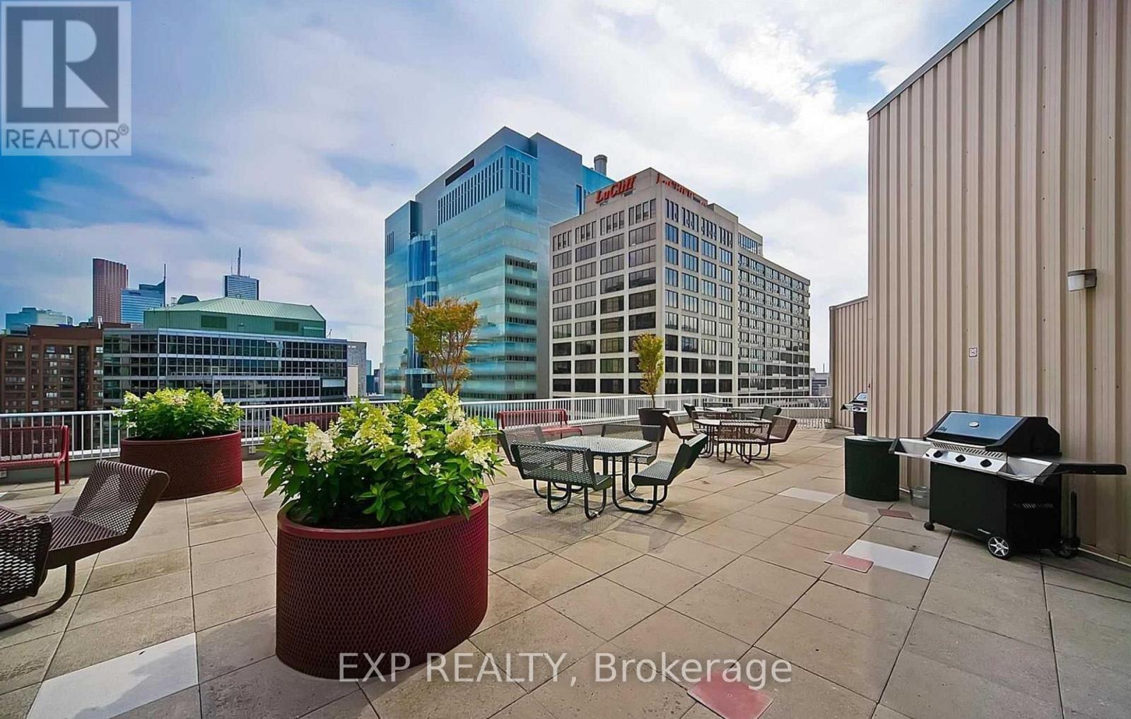 1910 - 717 Bay Street, Toronto, Ontario  M5G 2J9 - Photo 24 - C12980910