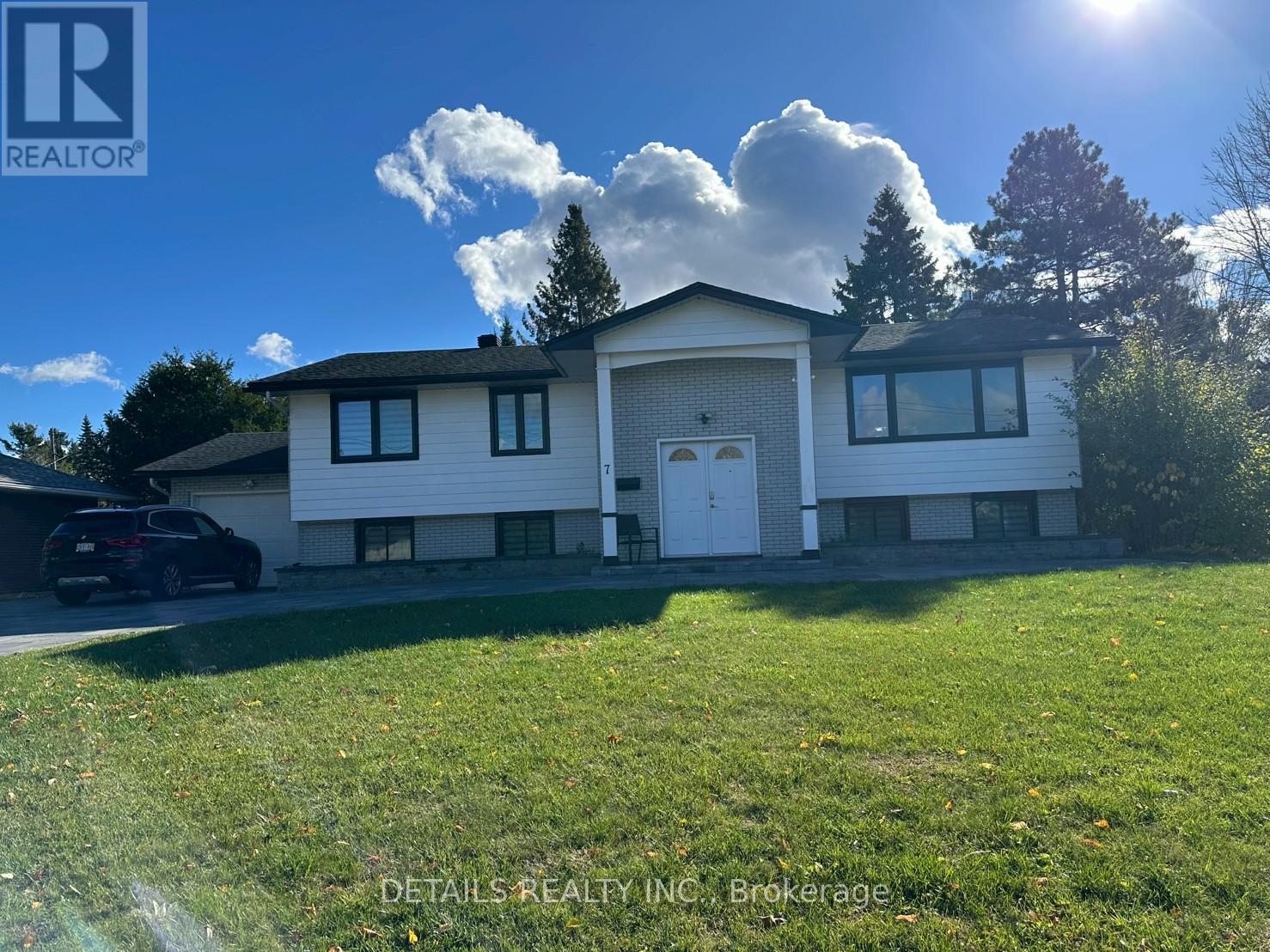 7 KERRY CRESCENT, Ottawa, Ontario