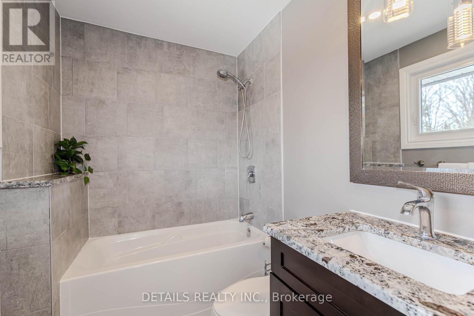 7 Kerry Crescent, Ottawa, Ontario  K2E 5V7 - Photo 17 - X12980874