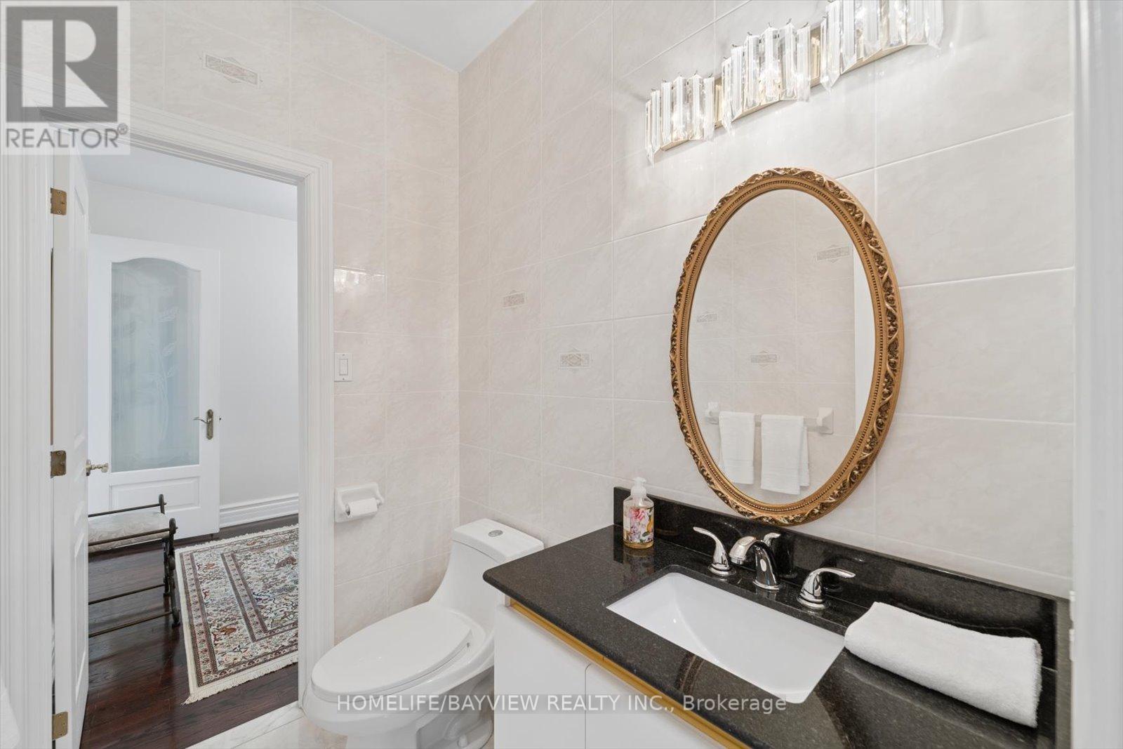 11 Sorrento Drive, Richmond Hill, Ontario  L4C 0J8 - Photo 24 - N12980896