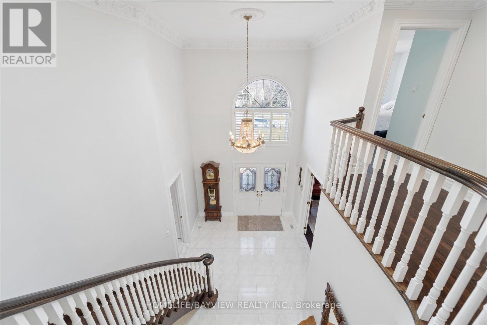 11 Sorrento Drive, Richmond Hill, Ontario  L4C 0J8 - Photo 26 - N12980896