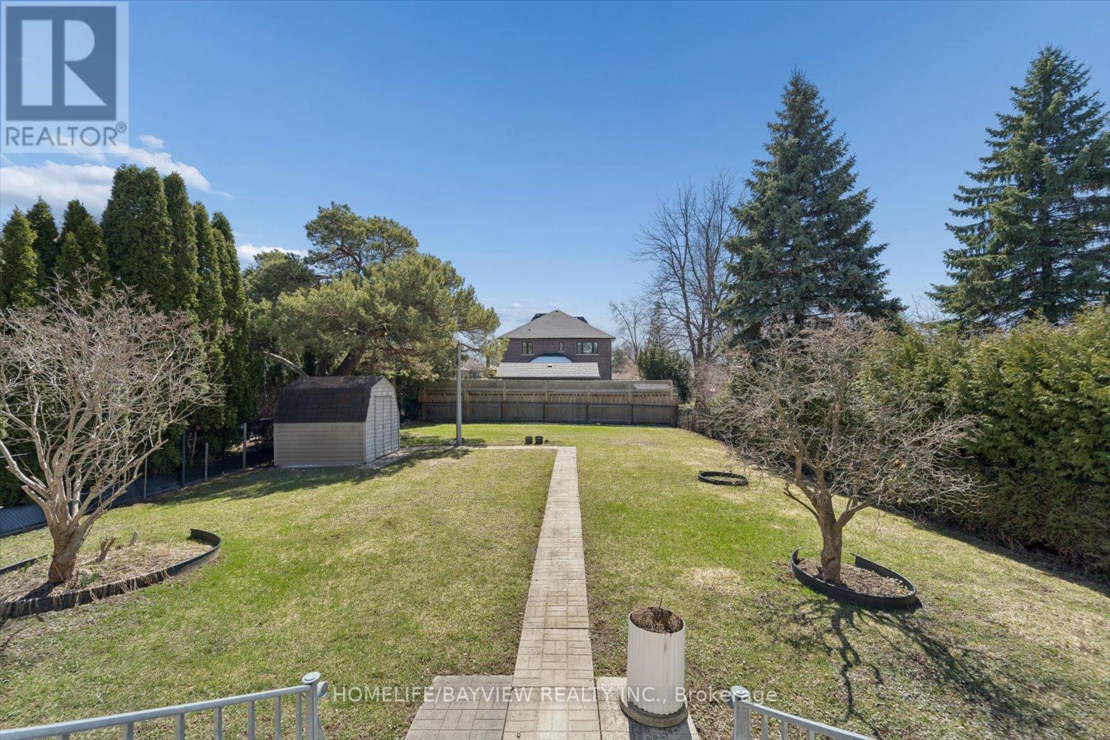 11 Sorrento Drive, Richmond Hill, Ontario  L4C 0J8 - Photo 42 - N12980896