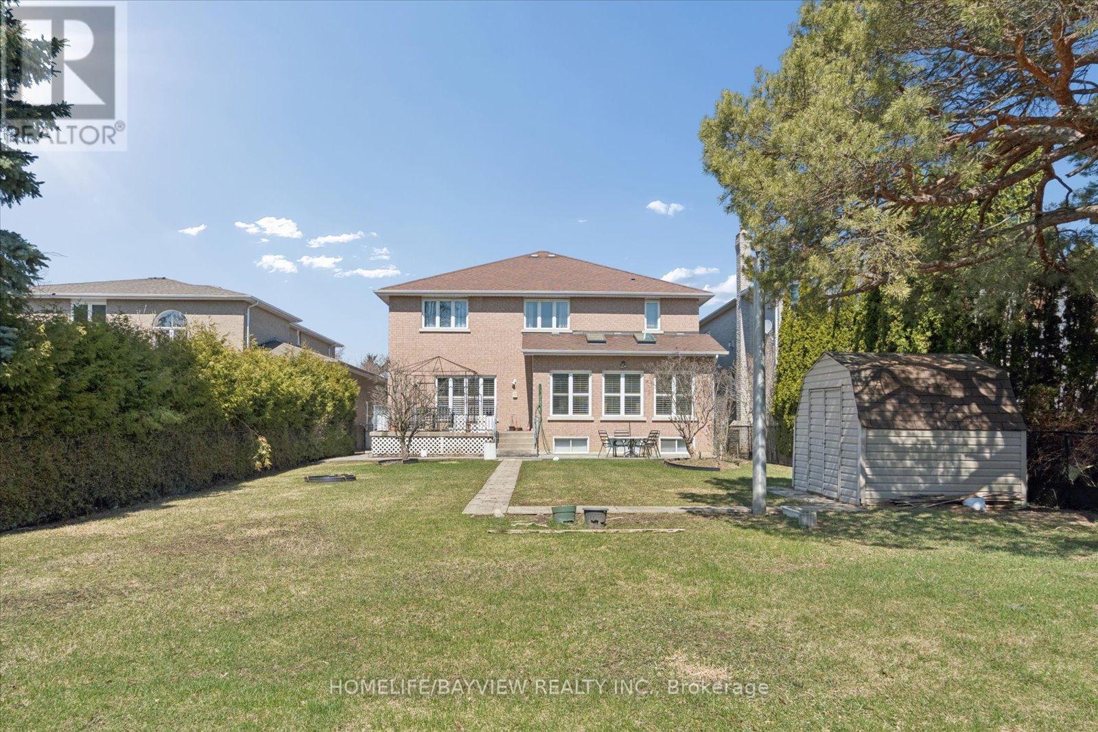 11 Sorrento Drive, Richmond Hill, Ontario  L4C 0J8 - Photo 44 - N12980896