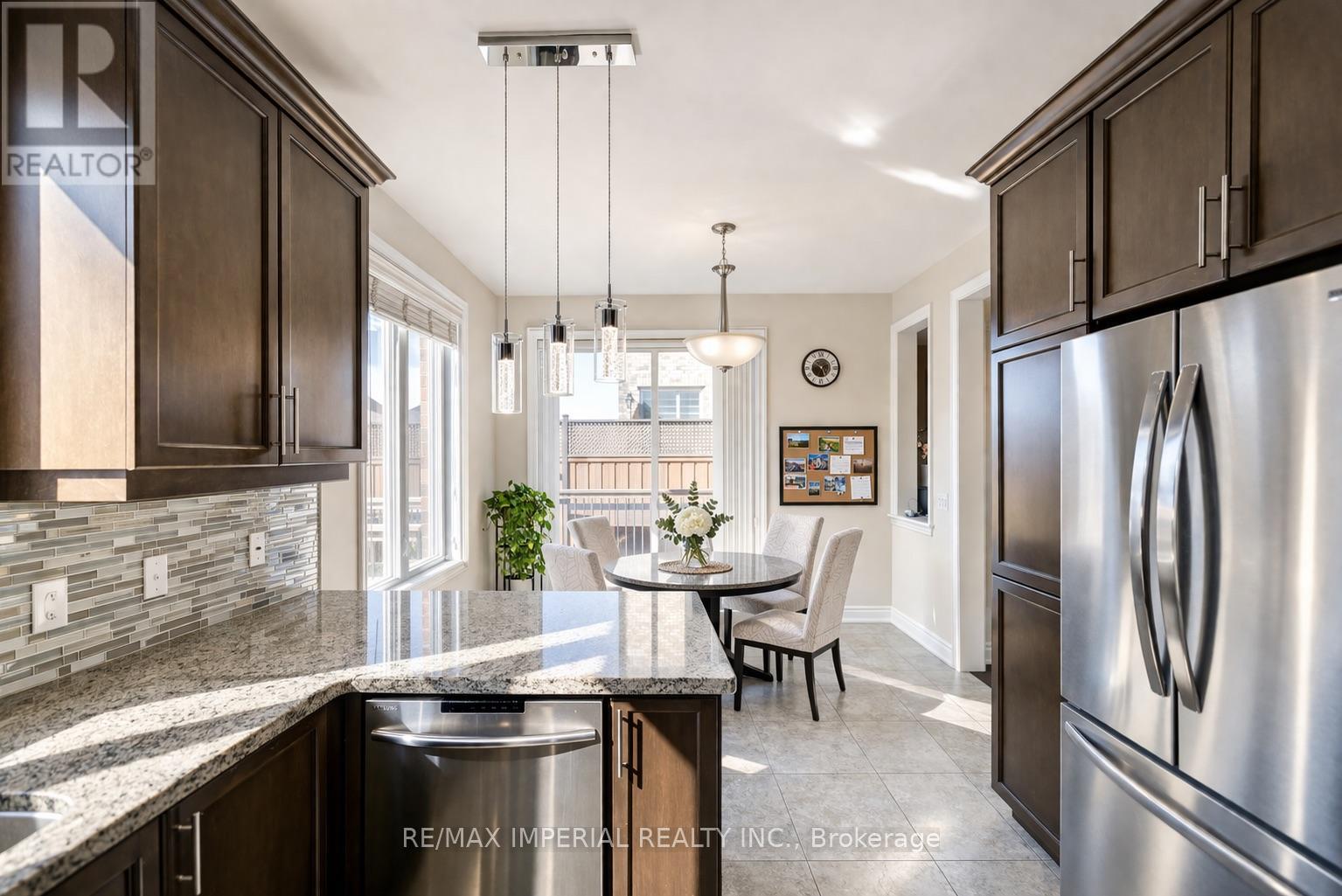 28 Mancini Crescent, Richmond Hill, Ontario  L4E 0T1 - Photo 14 - N12980928