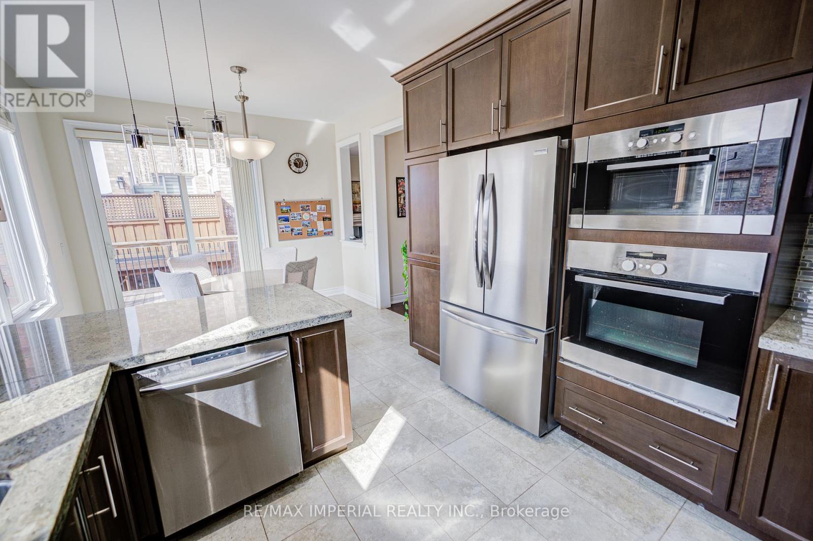 28 Mancini Crescent, Richmond Hill, Ontario  L4E 0T1 - Photo 15 - N12980928