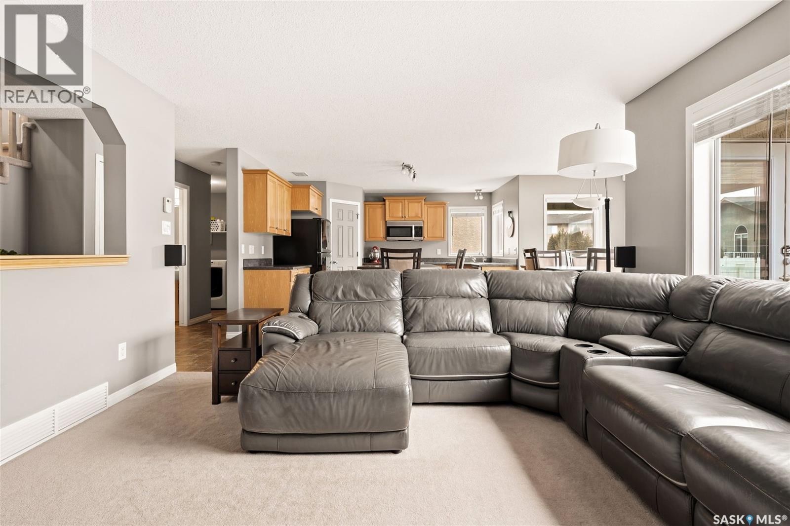 2750 Windsor Park Road, Regina, Saskatchewan  S4V 0N2 - Photo 4 - SK032334