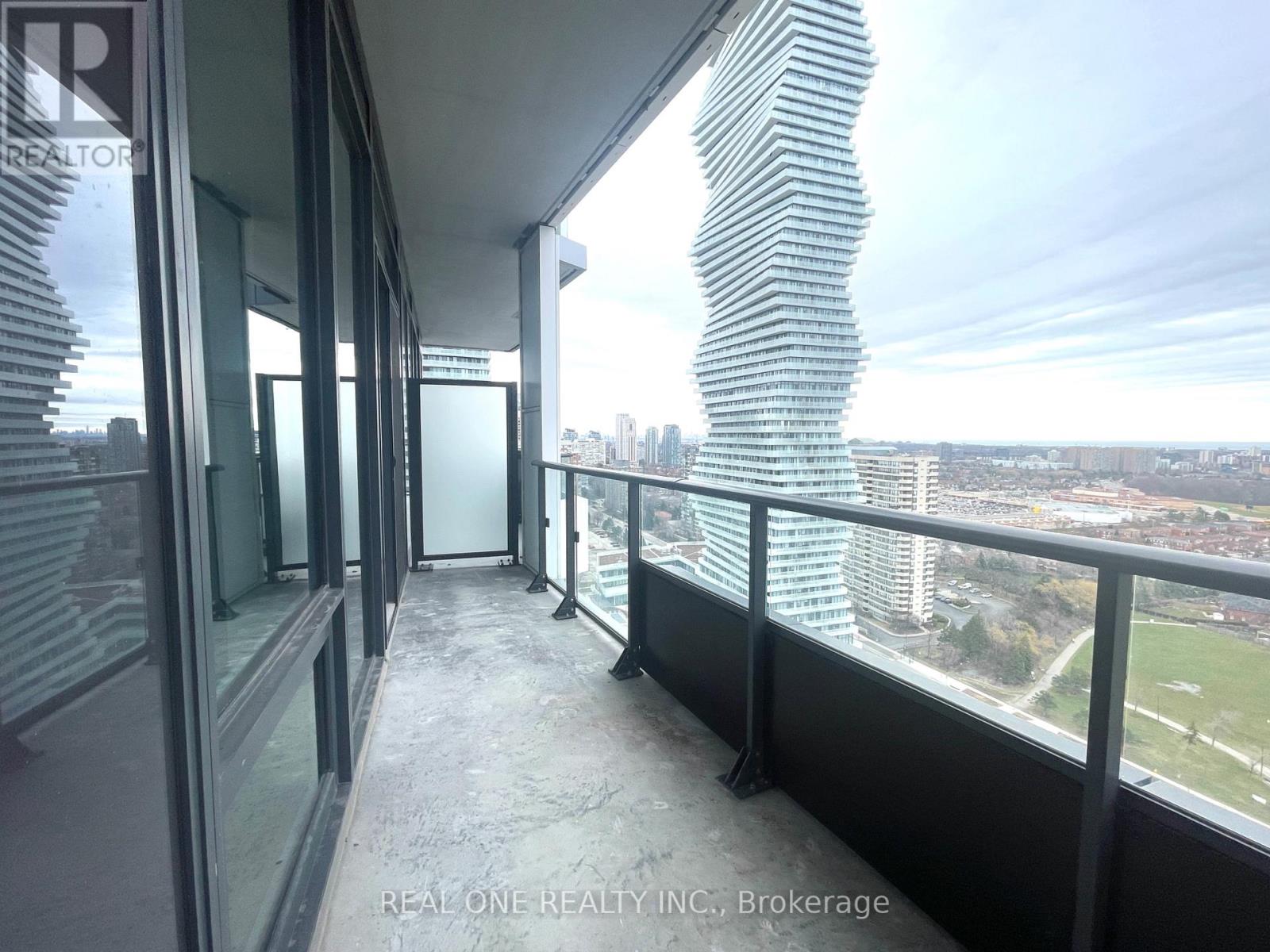 2109 - 448 Burnhamthorpe Road W, Mississauga, Ontario  L5B 4M6 - Photo 14 - W12980870