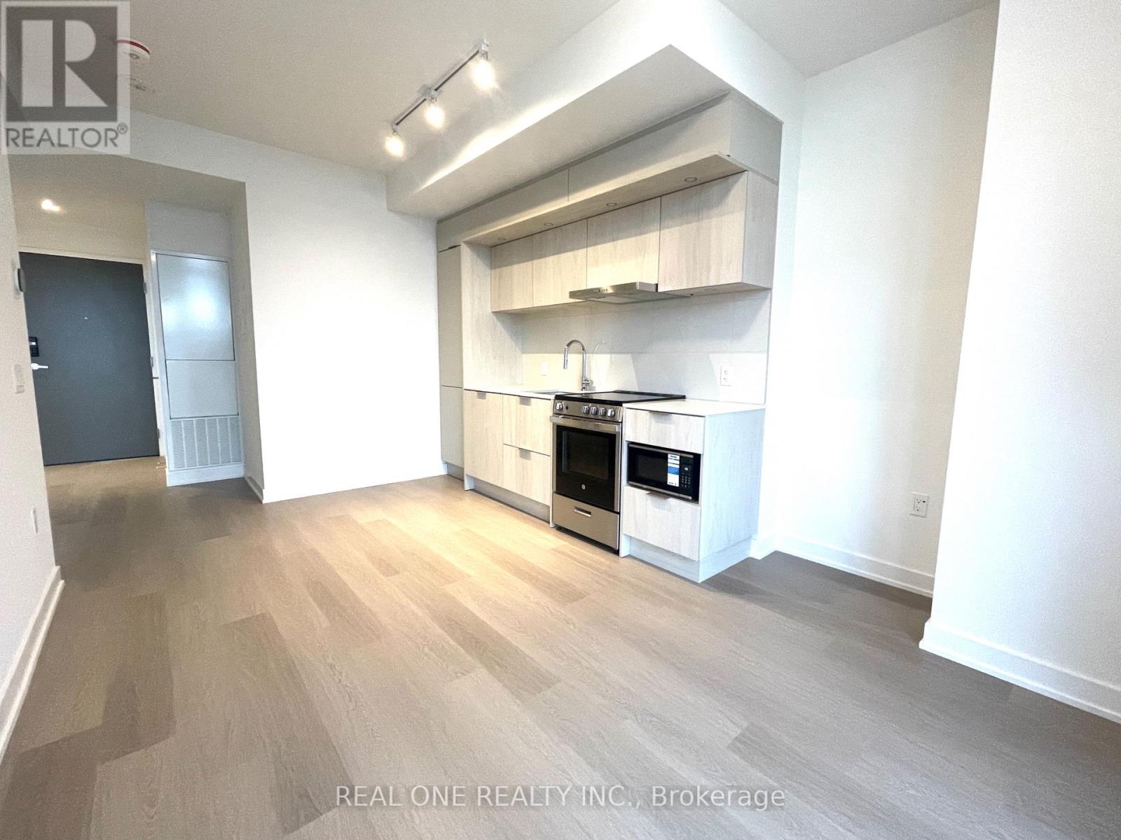 2109 - 448 Burnhamthorpe Road W, Mississauga, Ontario  L5B 4M6 - Photo 5 - W12980870