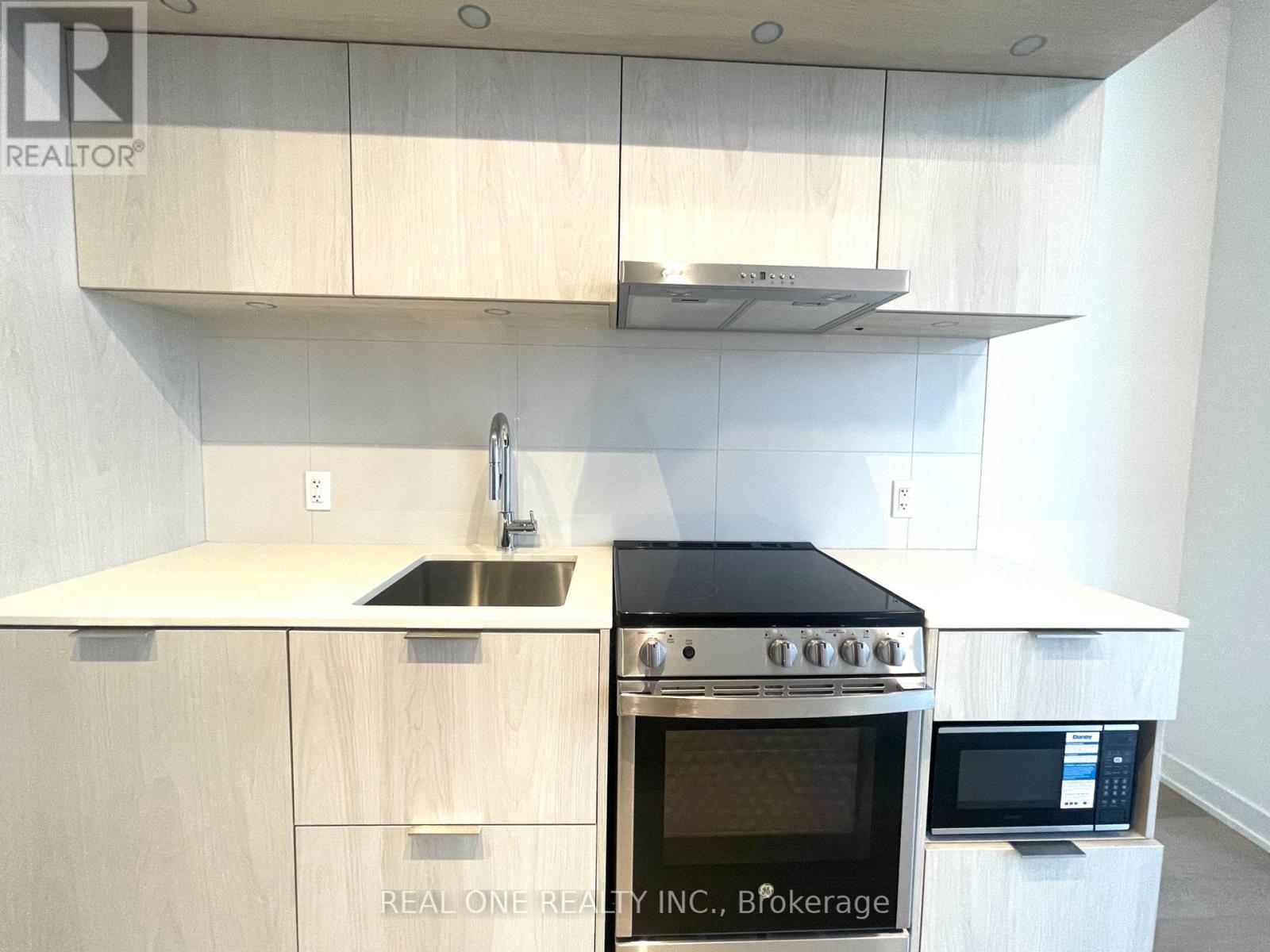 2109 - 448 Burnhamthorpe Road W, Mississauga, Ontario  L5B 4M6 - Photo 7 - W12980870