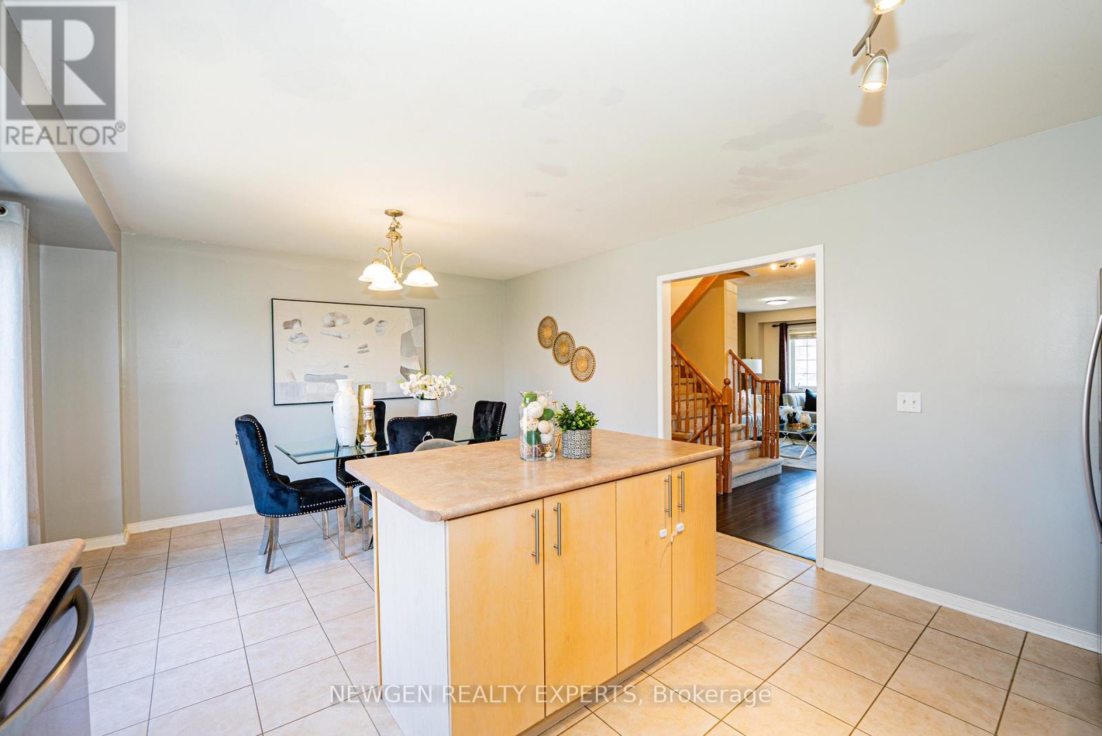 3409 Southwick Street, Mississauga, Ontario  L5M 7M1 - Photo 13 - W12980884